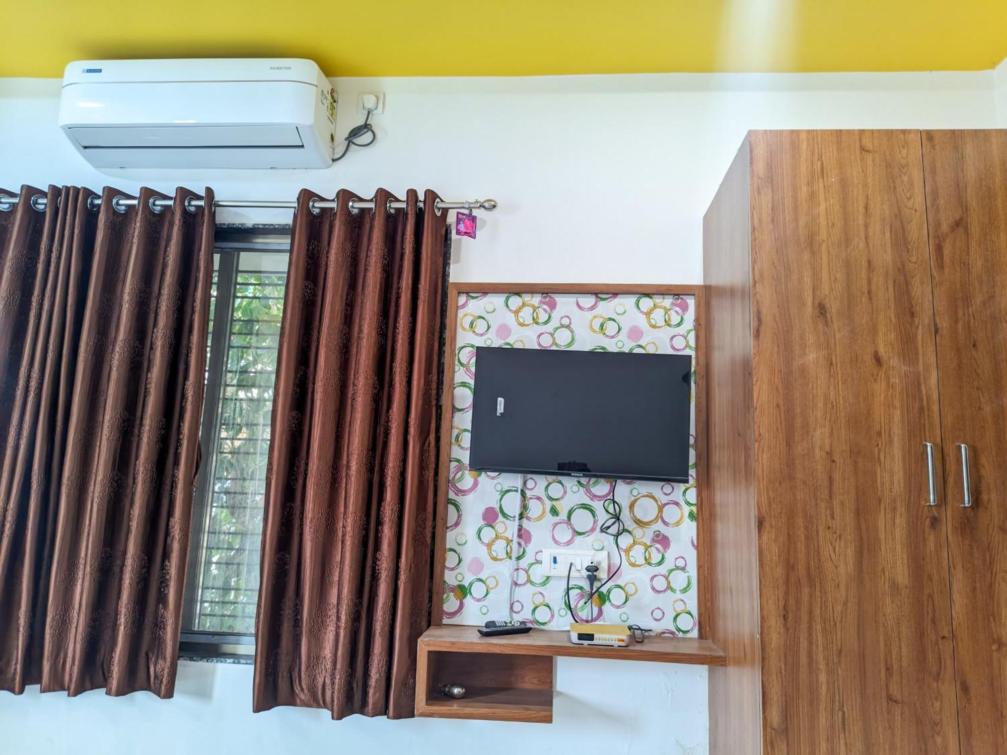 Samrat Homestay Garudeshwar Ngoại thất bức ảnh